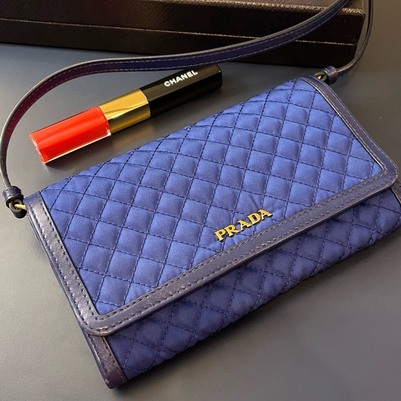 💯Authentic PRADA WOC wallet on chain (Blue) - Picture 3 of 14